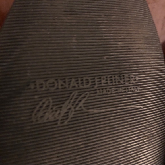 DONALD J. PILNAT Italian made ankle boots. Squared toe gives it a "Beatle Boots" - Picture 9 of 10